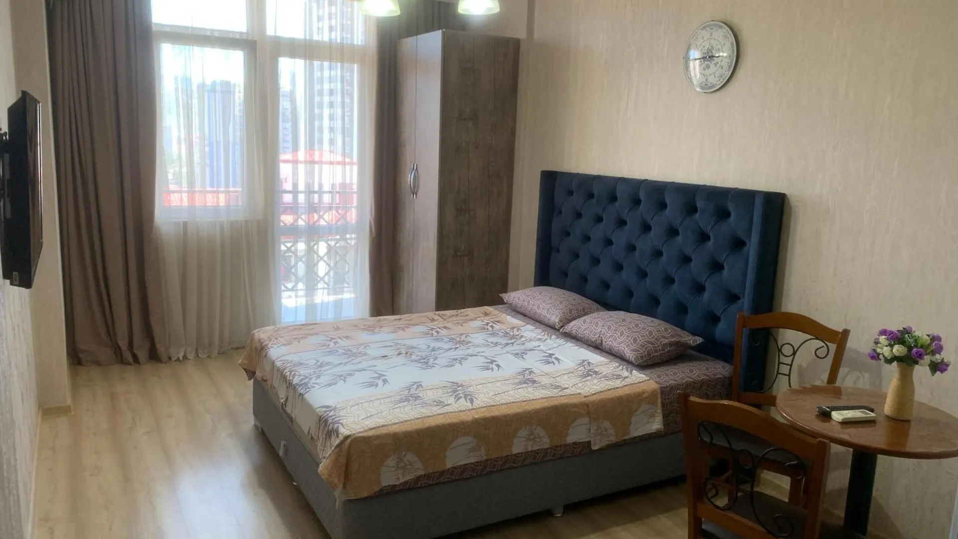Berapartment With Mountain View 2 Batumi Georgien