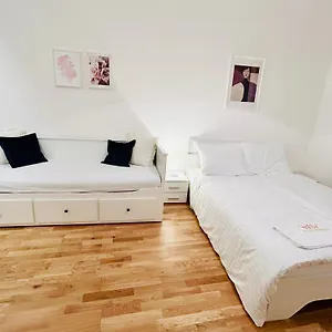  Апартаменты New Complex Florenc Чехия