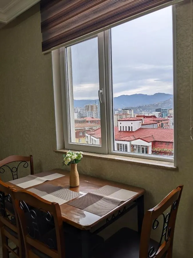 Berapartment With Mountain View 2 Batumi